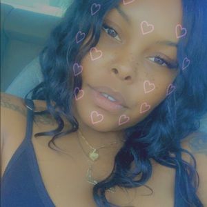 Meet your Posher, Caryshia